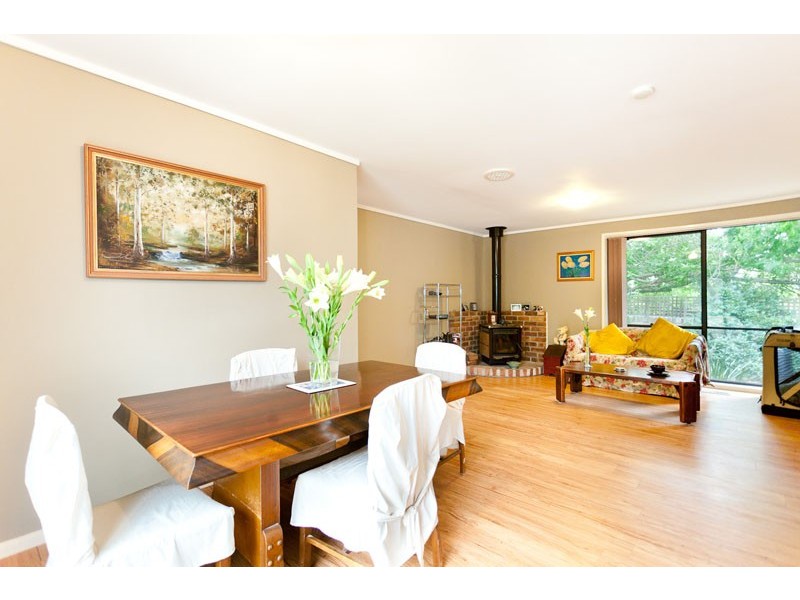 12 Bunker Place, Charnwood ACT 2615