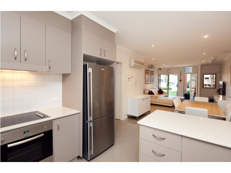 8/10 Coolac Place, Braddon ACT 2612