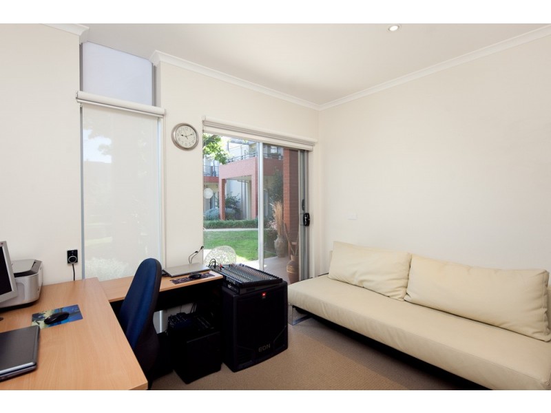 8/10 Coolac Place, Braddon ACT 2612