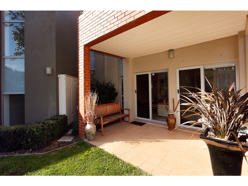8/10 Coolac Place, Braddon ACT 2612