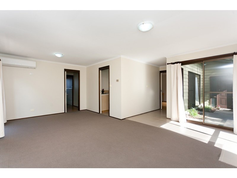 11/2 Covington Crescent, Charnwood ACT 2615