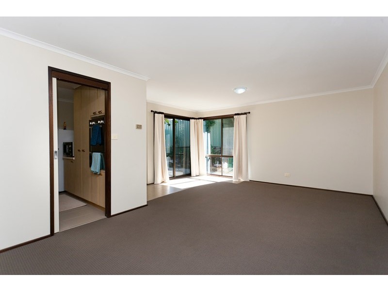 11/2 Covington Crescent, Charnwood ACT 2615