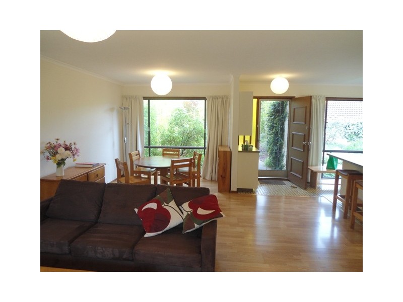 96 Bourne Street, Cook ACT 2614