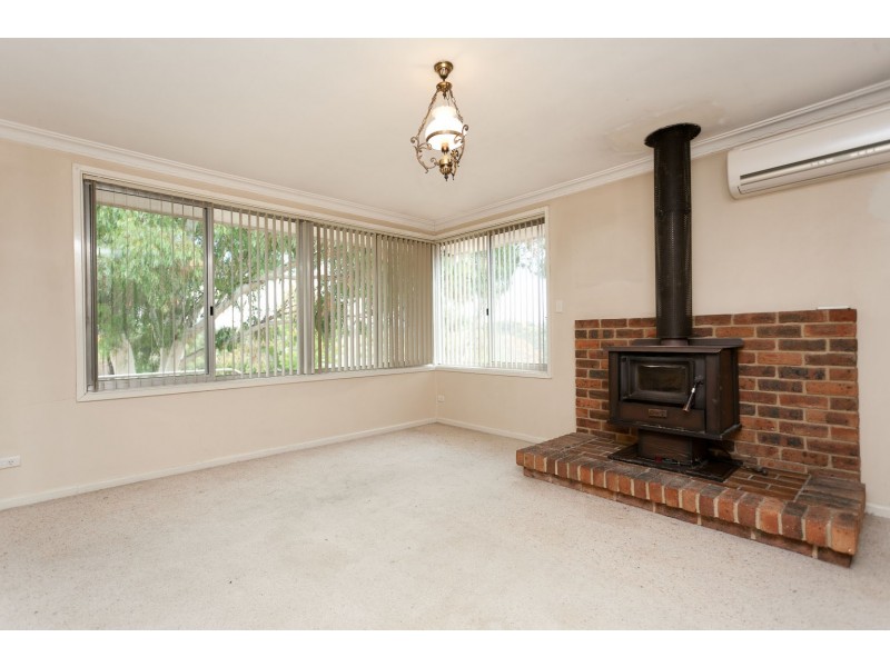 30  Clubbe Crescent, Macgregor ACT 2615