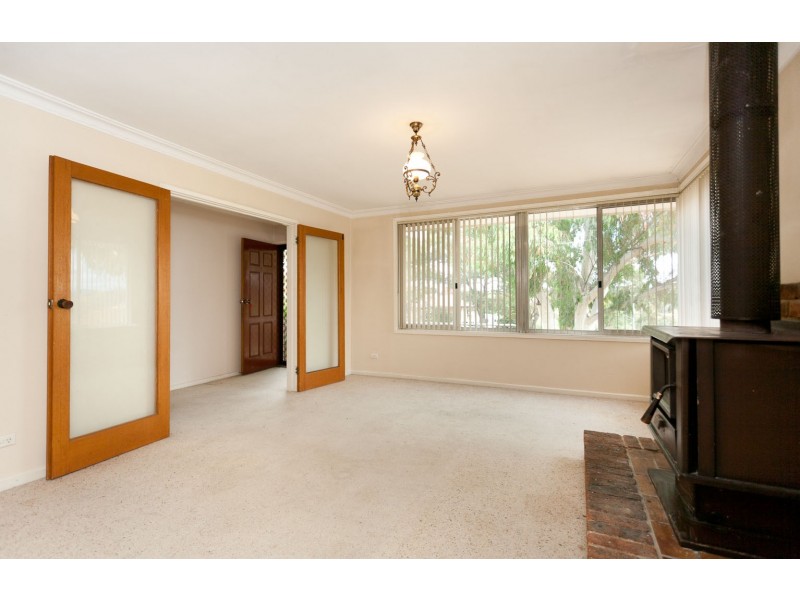 30  Clubbe Crescent, Macgregor ACT 2615