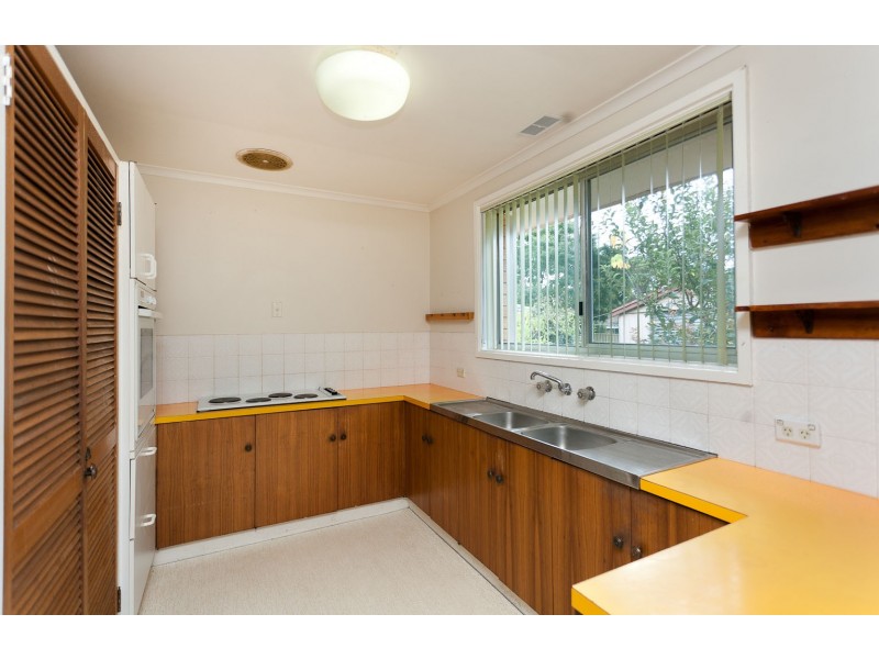 30  Clubbe Crescent, Macgregor ACT 2615
