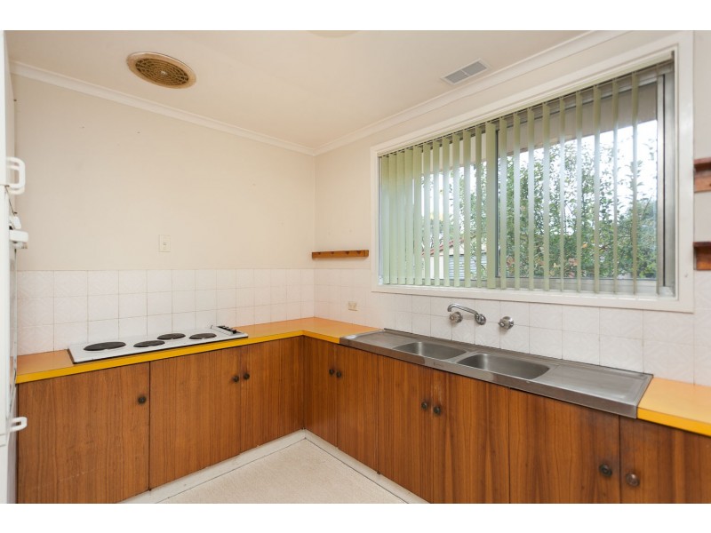 30  Clubbe Crescent, Macgregor ACT 2615
