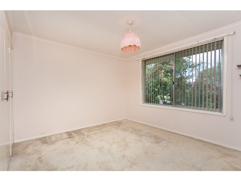 30  Clubbe Crescent, Macgregor ACT 2615