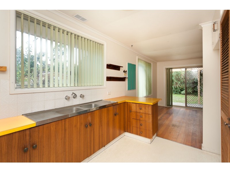 30  Clubbe Crescent, Macgregor ACT 2615