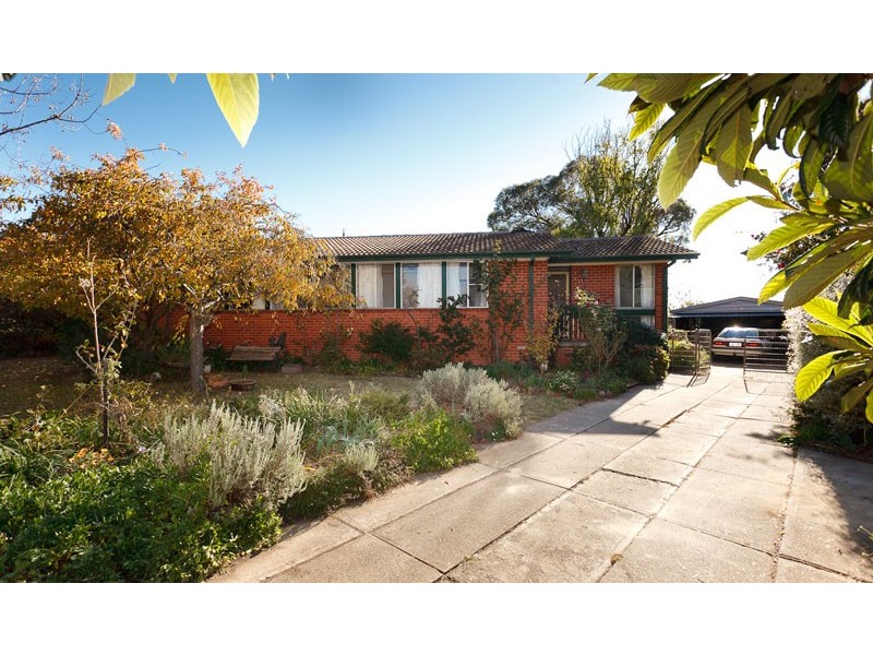 6 Lipscomb Place, Macgregor ACT 2615