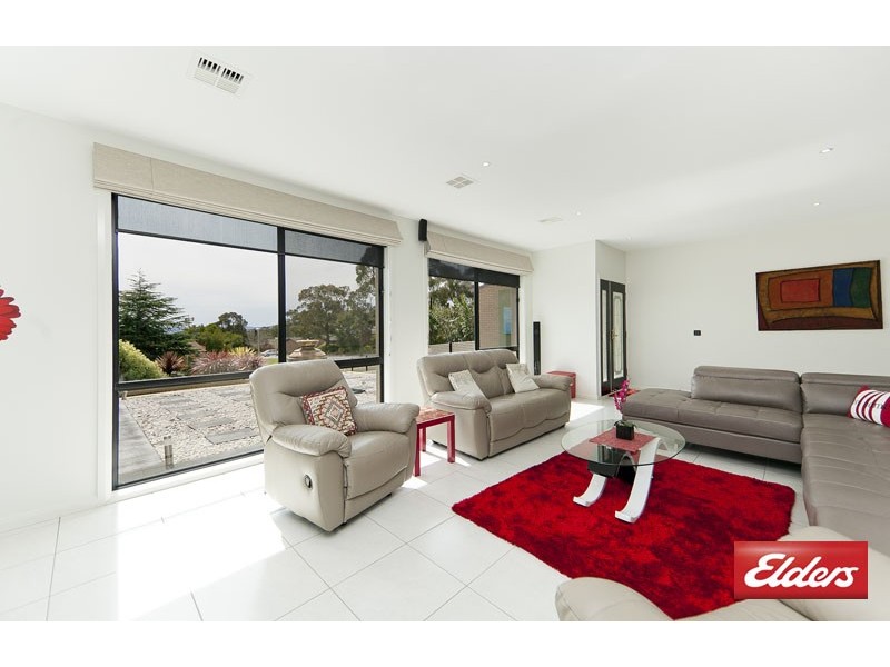 9 Cross Street, Cook ACT 2614