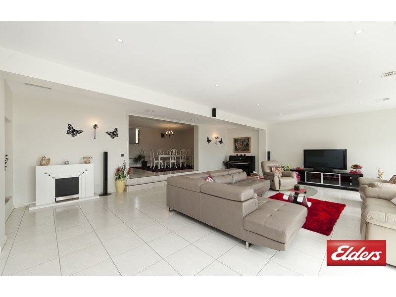 9 Cross Street, Cook ACT 2614