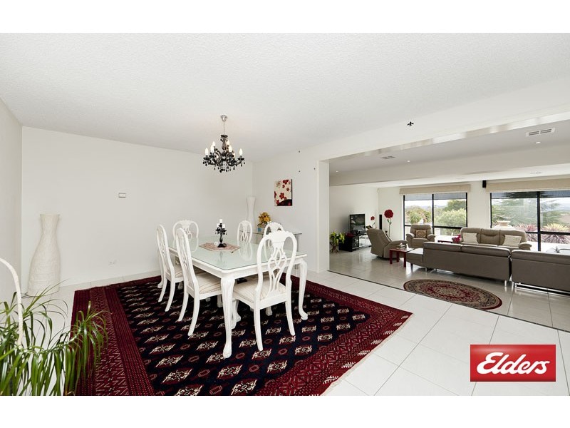 9 Cross Street, Cook ACT 2614