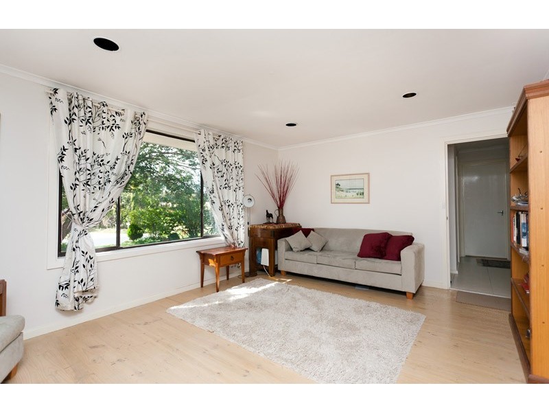 8 McCarthy Place, Charnwood ACT 2615