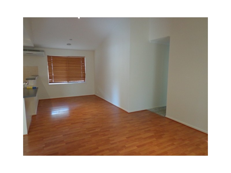 10 Cecil Place, Dunlop ACT 2615