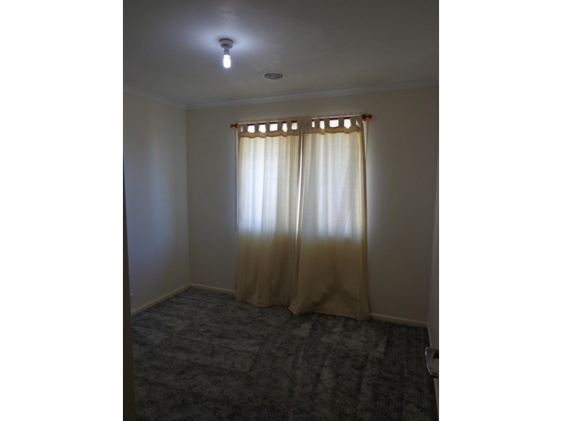 10 Cecil Place, Dunlop ACT 2615