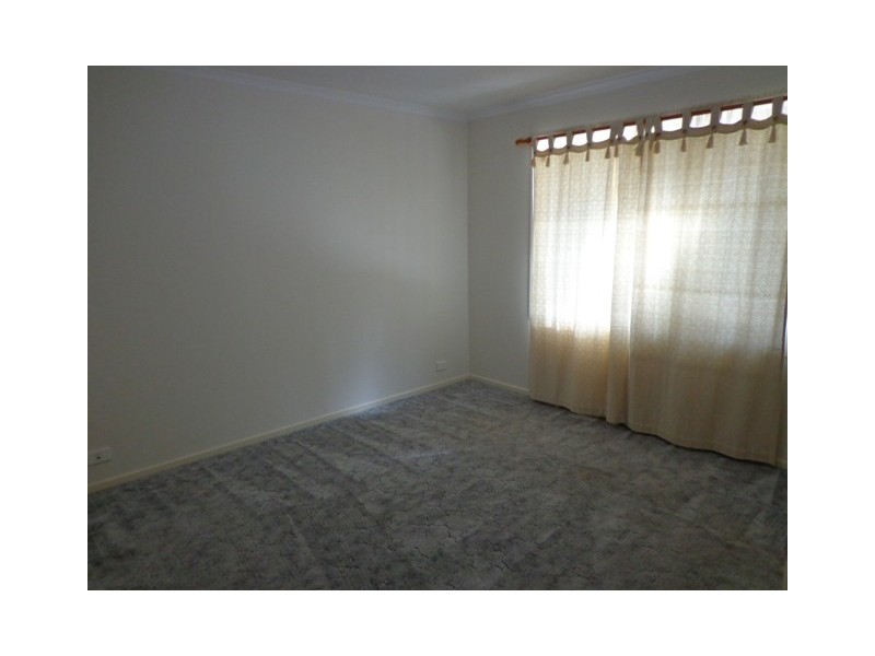 10 Cecil Place, Dunlop ACT 2615