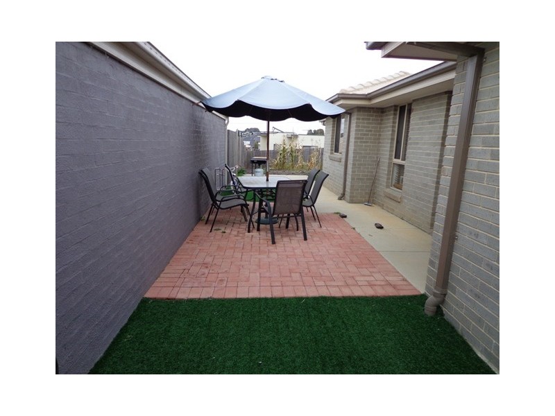 38 Rowland Street, Macgregor ACT 2615
