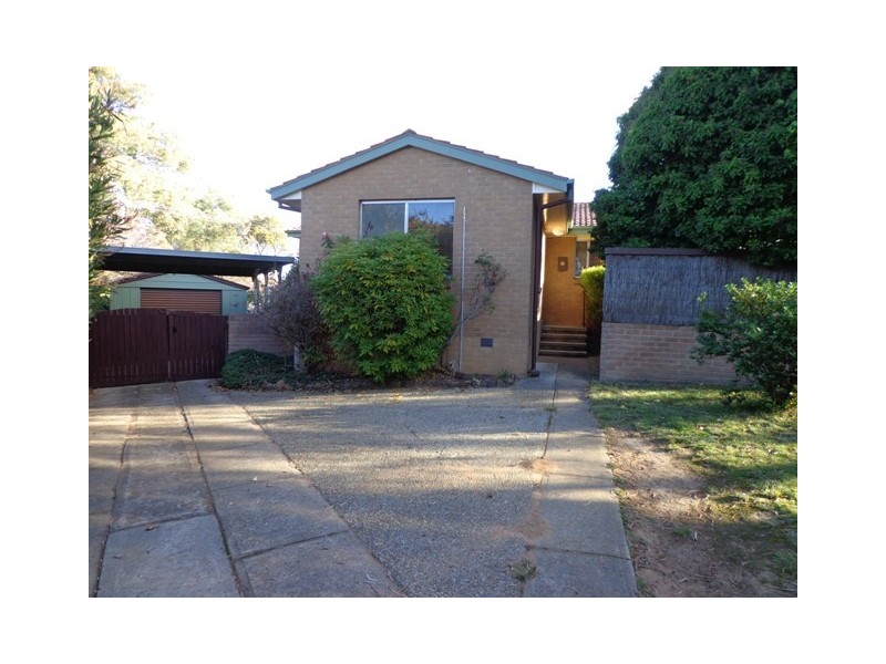 16 Brooks Street, Macquarie ACT 2614
