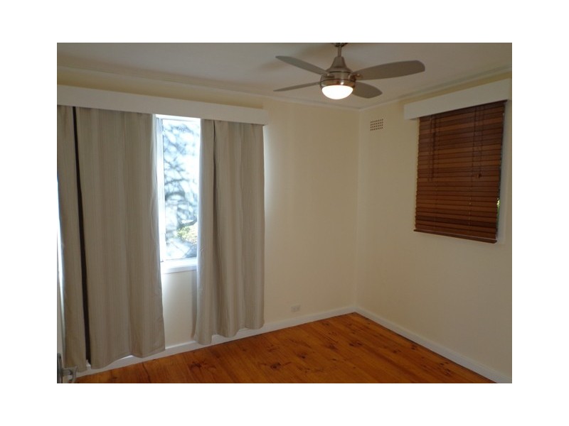 16 Brooks Street, Macquarie ACT 2614