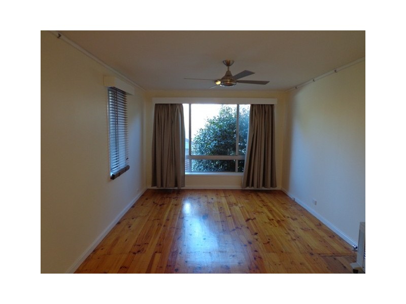 16 Brooks Street, Macquarie ACT 2614