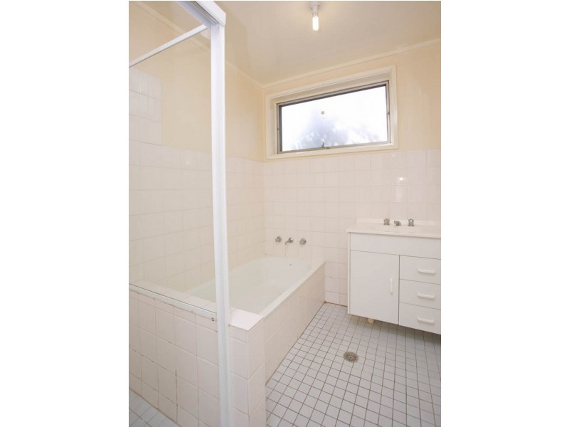 4 Grigson Place, Macgregor ACT 2615