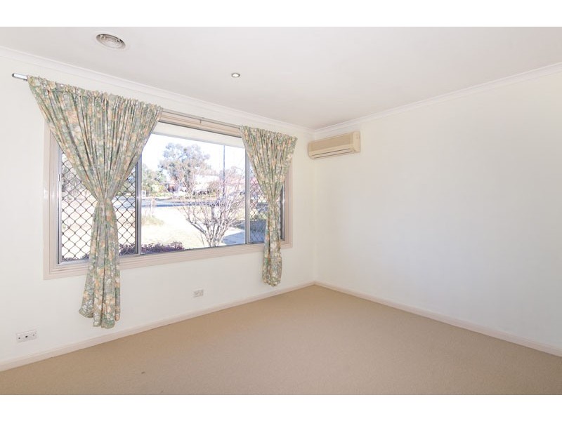 102 Lachlan Street, Macquarie ACT 2614