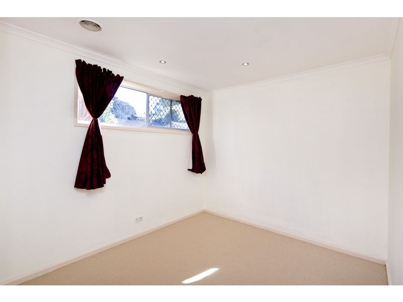 102 Lachlan Street, Macquarie ACT 2614