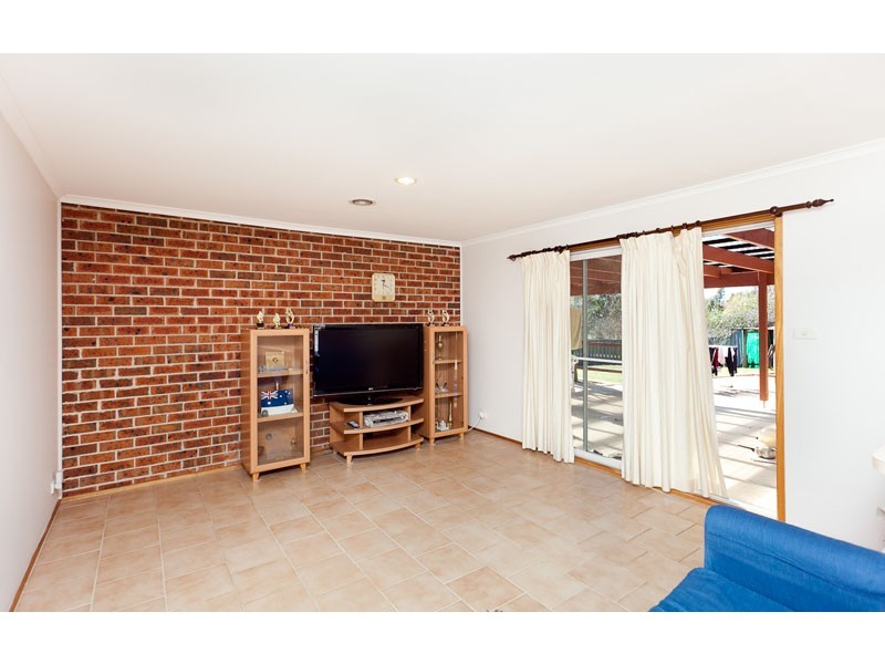 34 St John Crescent, Florey ACT 2615