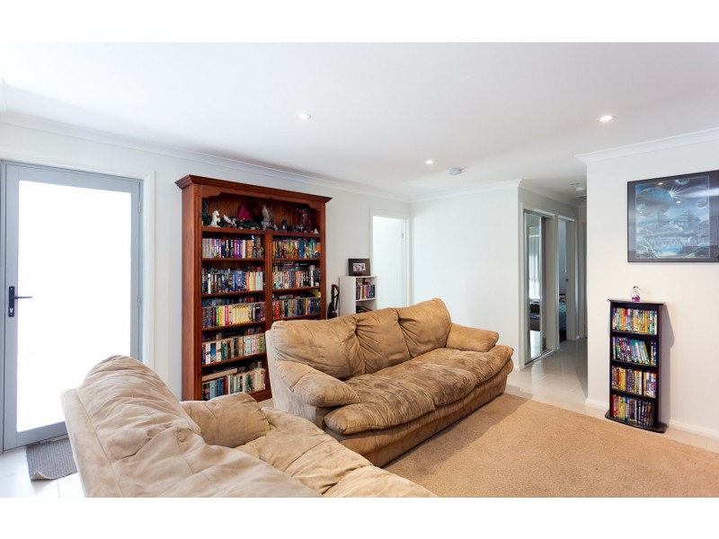 22 Ronald Walker Street, Casey ACT 2913