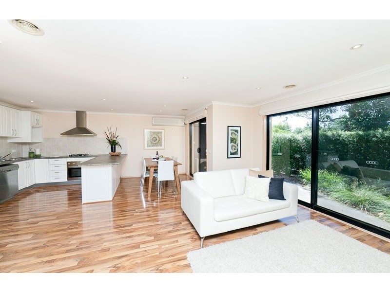 42 Armstrong Crescent, Holt ACT 2615