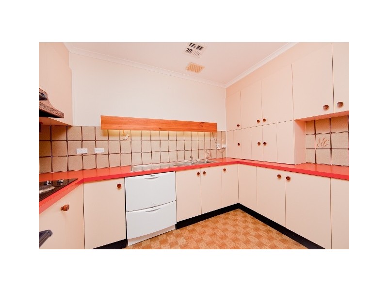 16 Kinchela Court, Latham ACT 2615