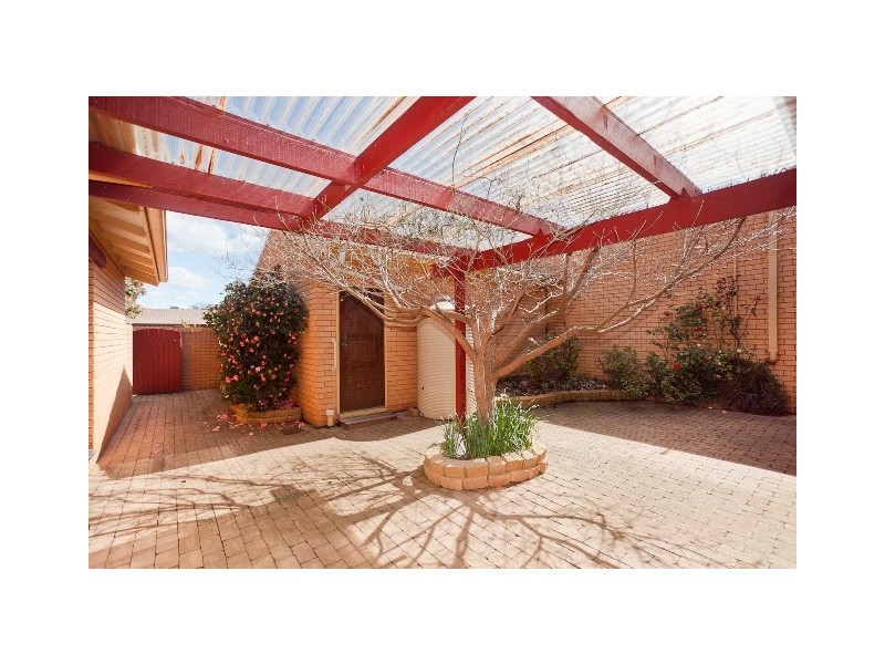16 Kinchela Court, Latham ACT 2615