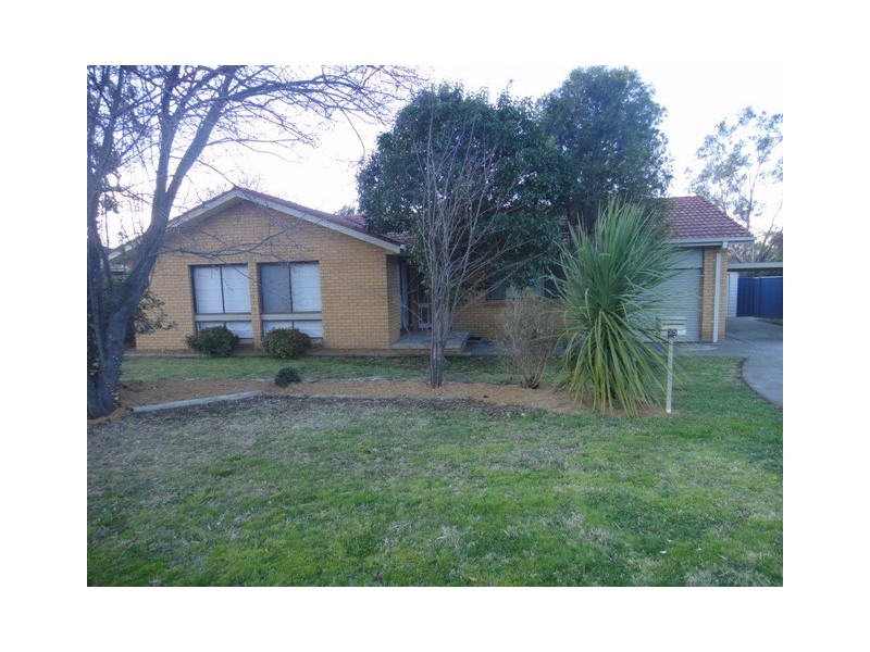 35 Drysdale Circuit, Kambah ACT 2902