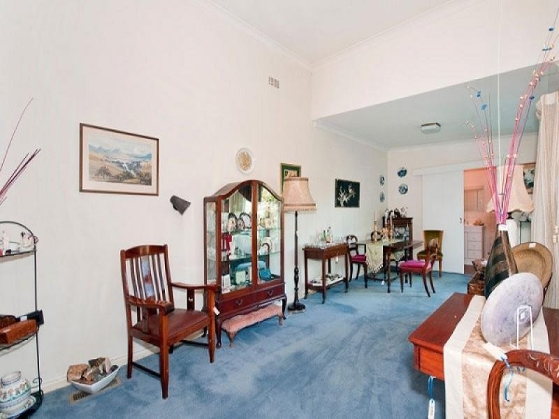 21 Gawler Crescent, Deakin ACT 2600