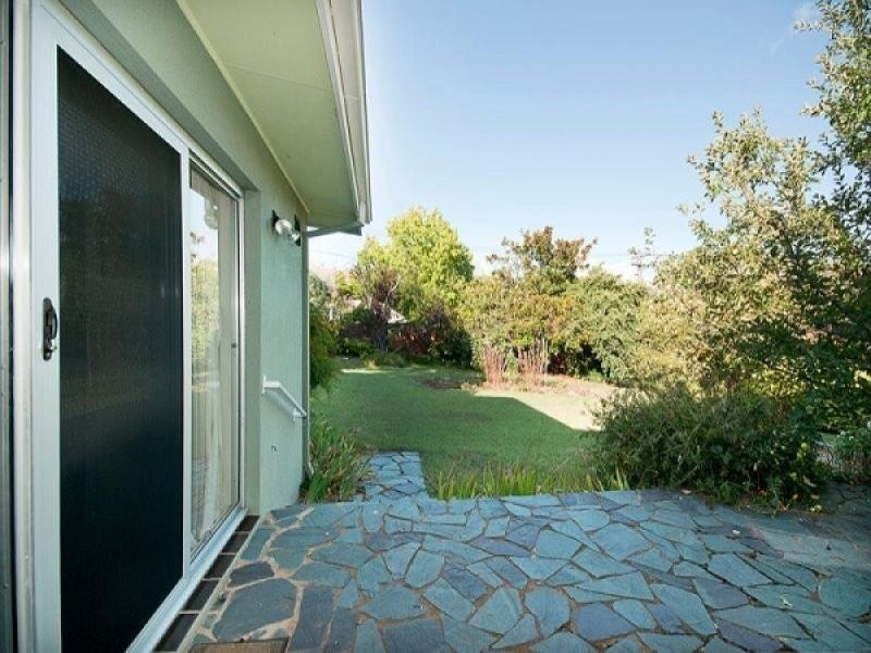 21 Gawler Crescent, Deakin ACT 2600