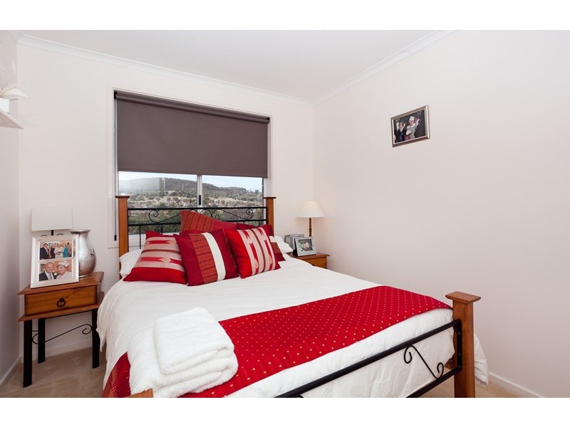 35 Enid Lorimer Circuit, Chisholm ACT 2905