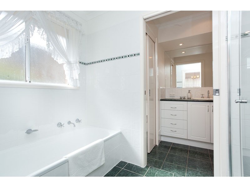 35 Enid Lorimer Circuit, Chisholm ACT 2905