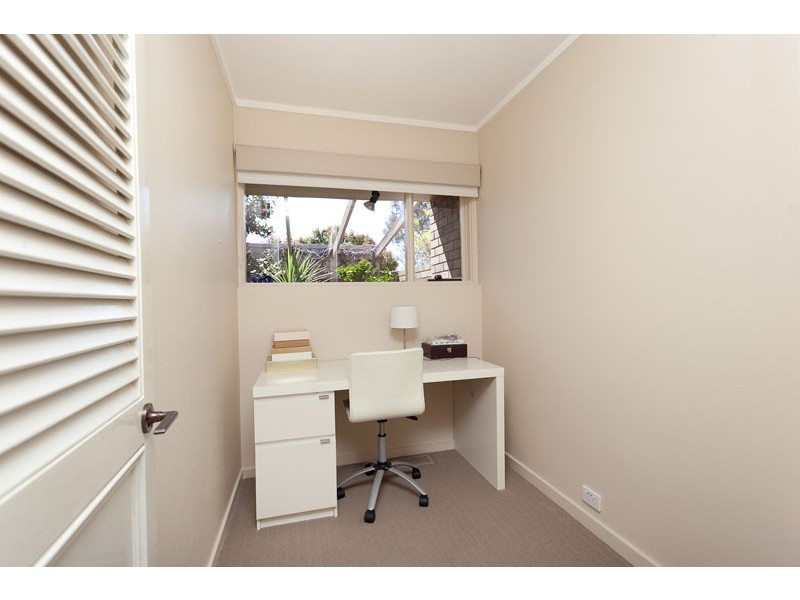 13 Clint Place, Macquarie ACT 2614