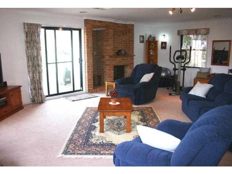 5 Ives Court, Melba ACT 2615