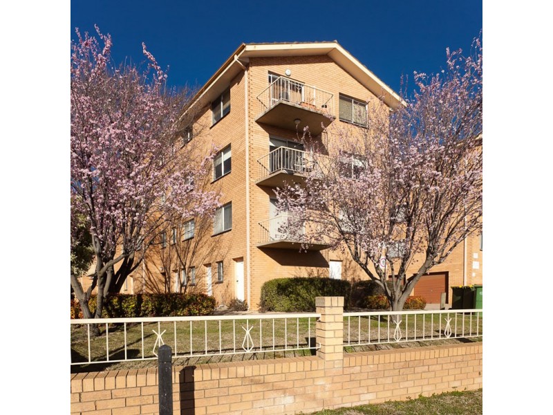 4/5 Davison Street, Crestwood NSW 2620