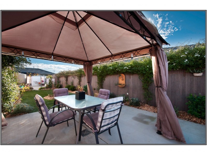 104 Lance Hill Avenue, Dunlop ACT 2615