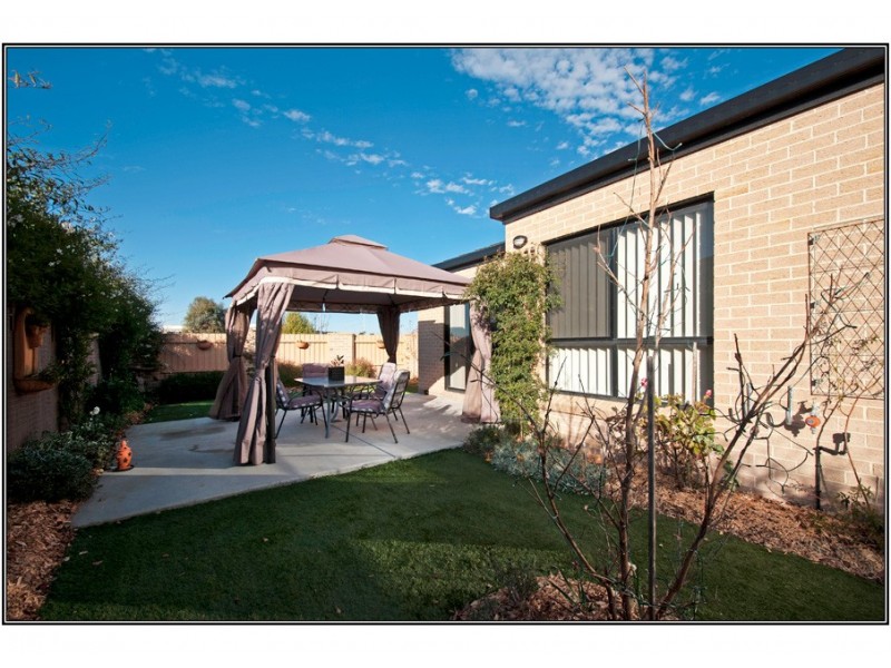 104 Lance Hill Avenue, Dunlop ACT 2615