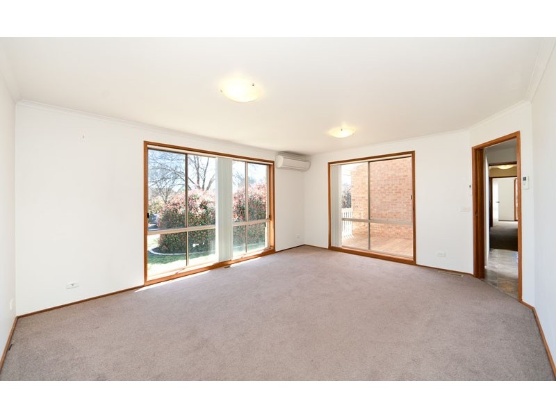 1/4 Gudgenby Close, Palmerston ACT 2913