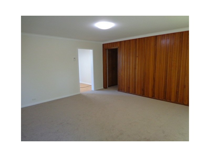 8 Kumm Place, Cook ACT 2614