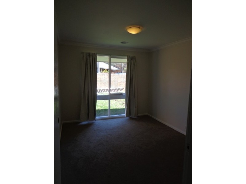 8 Kumm Place, Cook ACT 2614