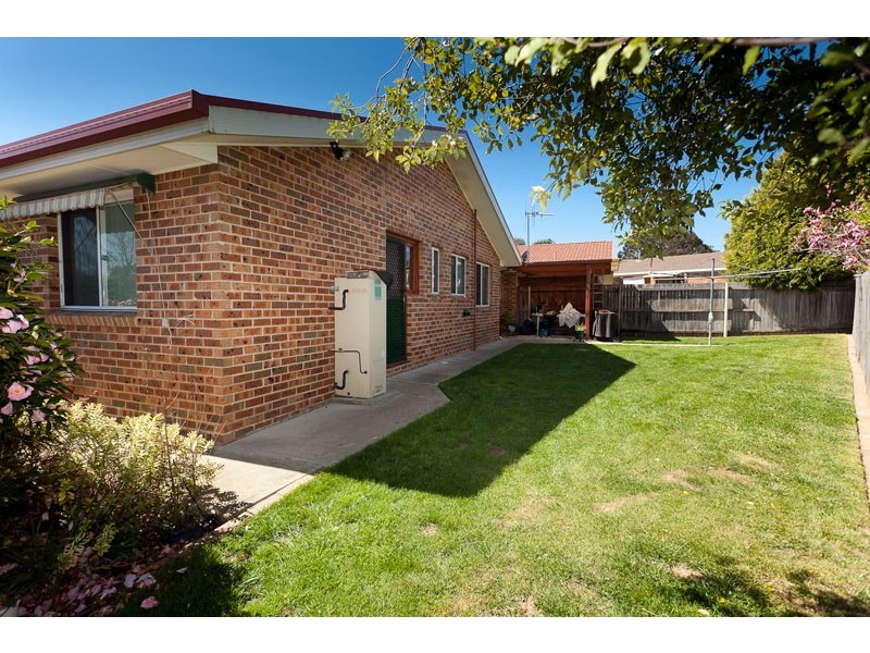 4 McIlwraith Close, Holt ACT 2615