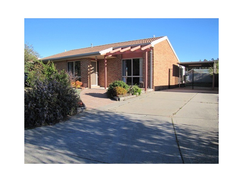 7 Pullar Place, Gordon ACT 2906