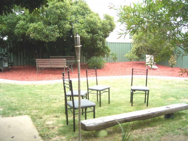 2 De Mestre Place, Holt ACT 2615