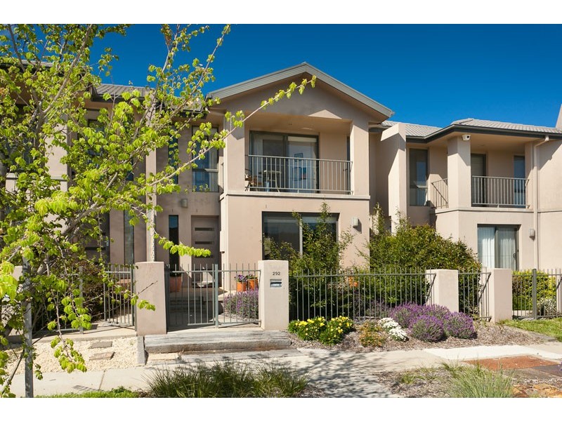 292 Anthony Rolfe Avenue, Gungahlin ACT 2912